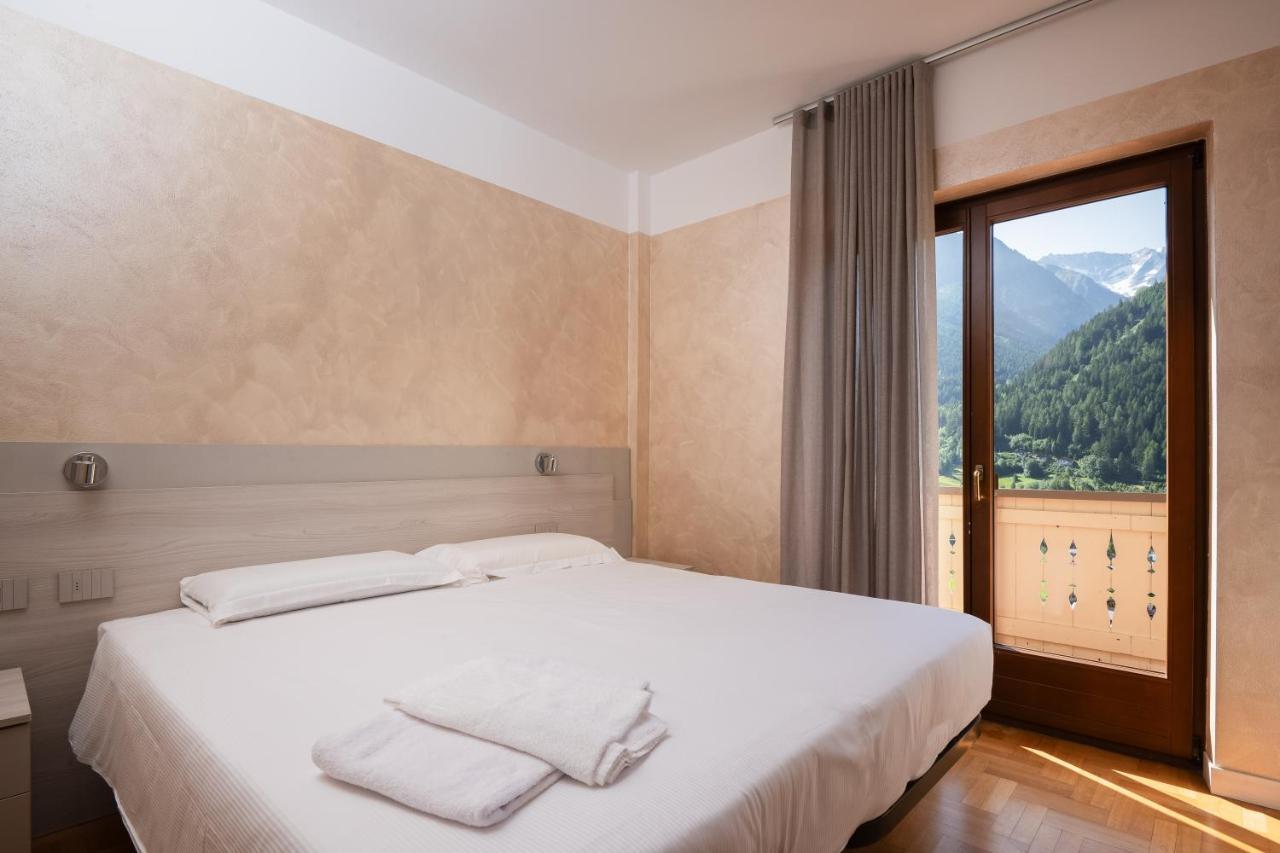 Hotel Vezza Alpine Lodge & Spa 베짜 도글리오 외부 사진