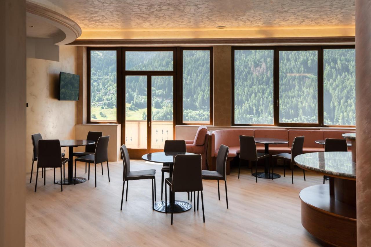 Hotel Vezza Alpine Lodge & Spa 베짜 도글리오 외부 사진